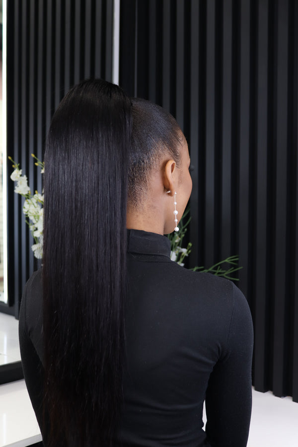 Straight Natural Black Clip In Ponytail