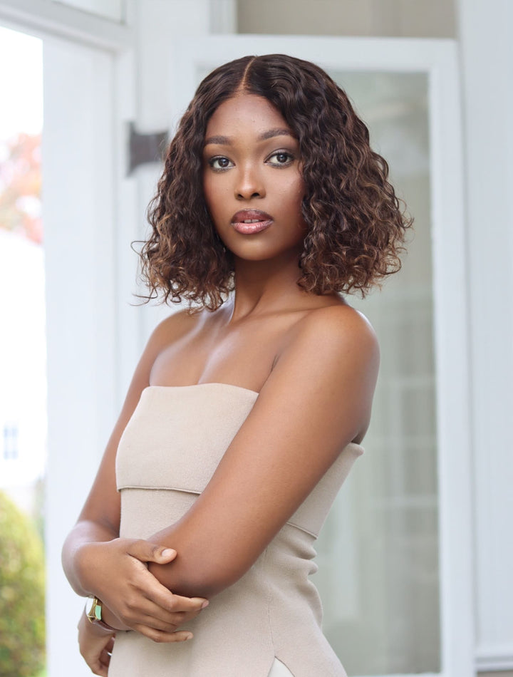 HD Peruvian 2x6 Lace Wig Swifty Bob Col 230 10 Inch