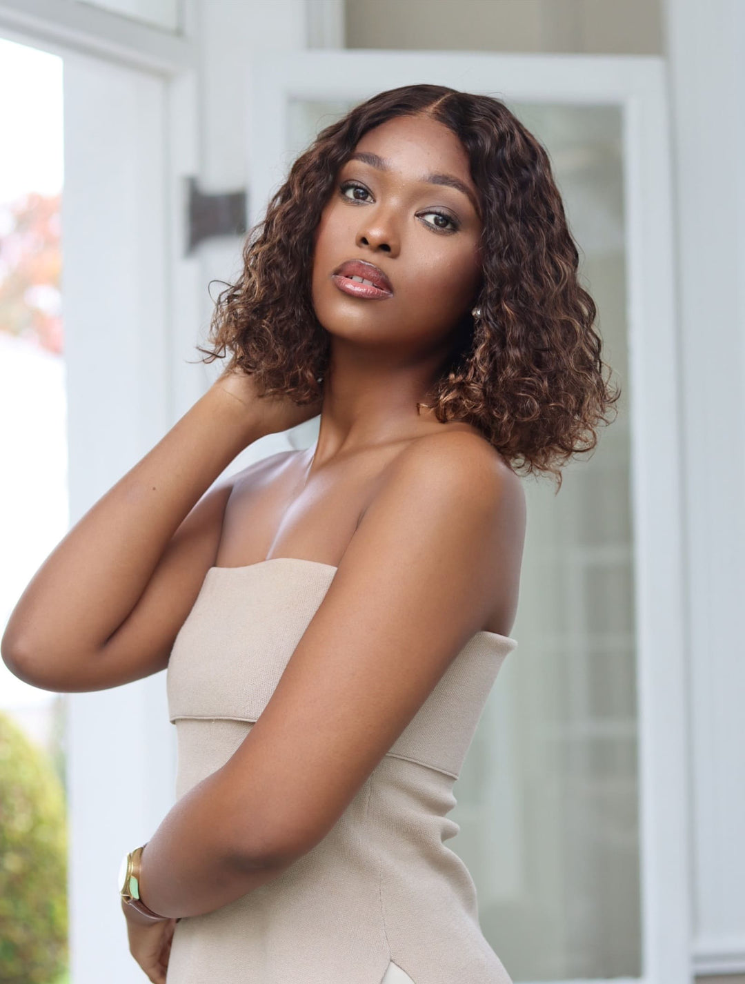 HD Peruvian 2x6 Lace Wig Swifty Bob Col 230 10 Inch