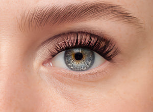 eye with flutter fling lash