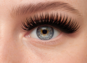eye with sassy mess lash