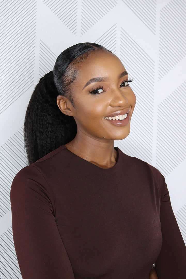 Kinky Straight Clip In Ponytail - 18"