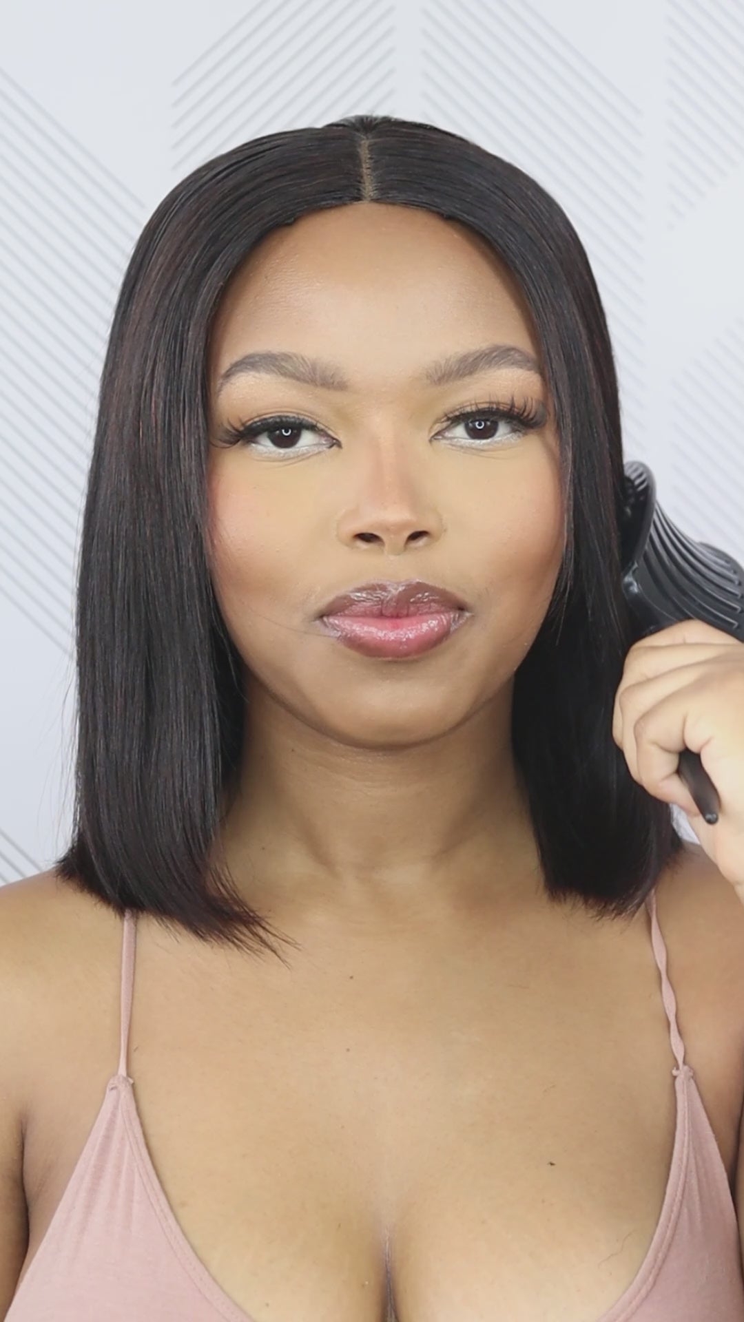 Brazilian Middle Part Wig - Straight